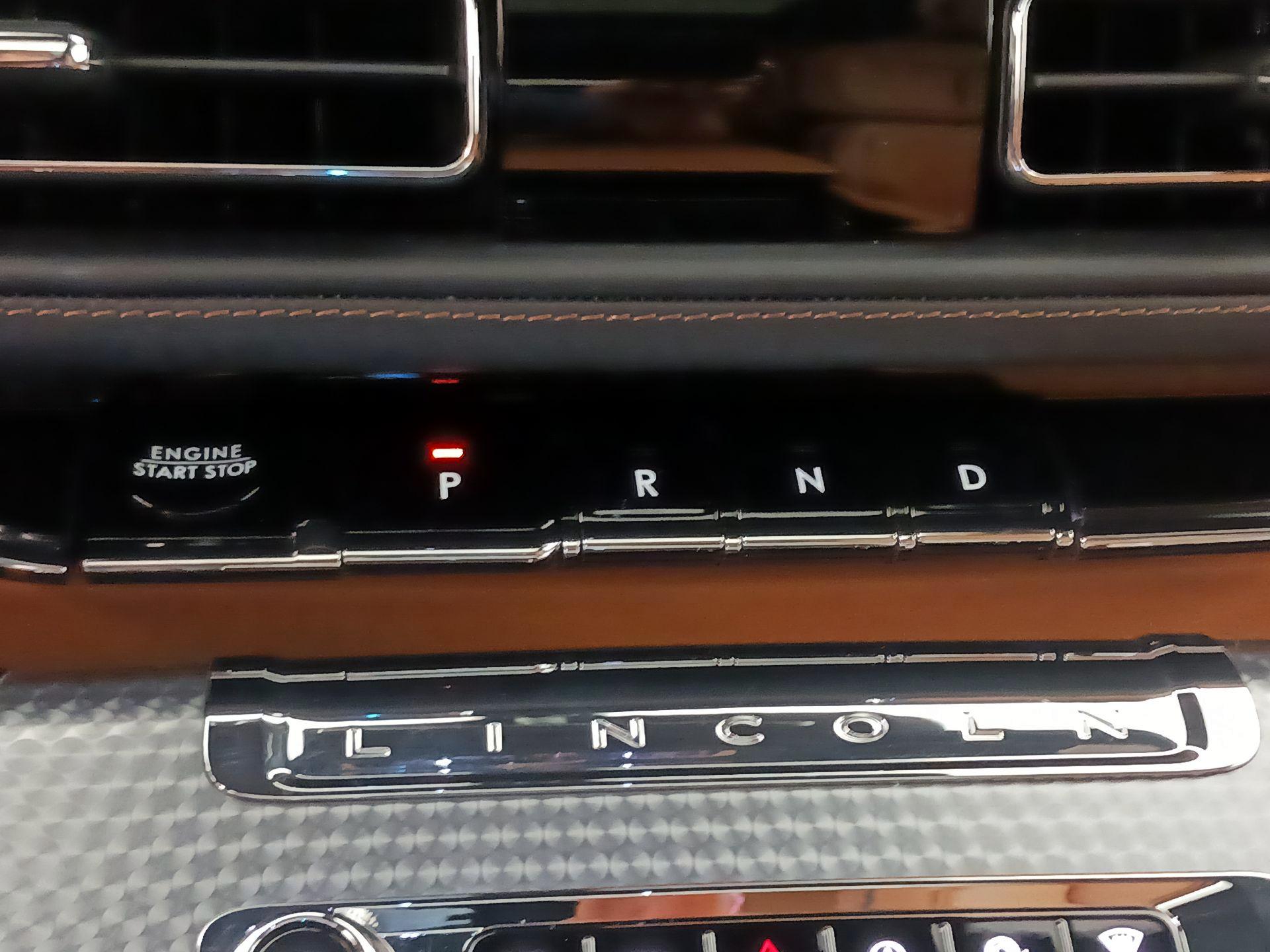 Thumbnail: 2025 Lincoln Aviator - 18