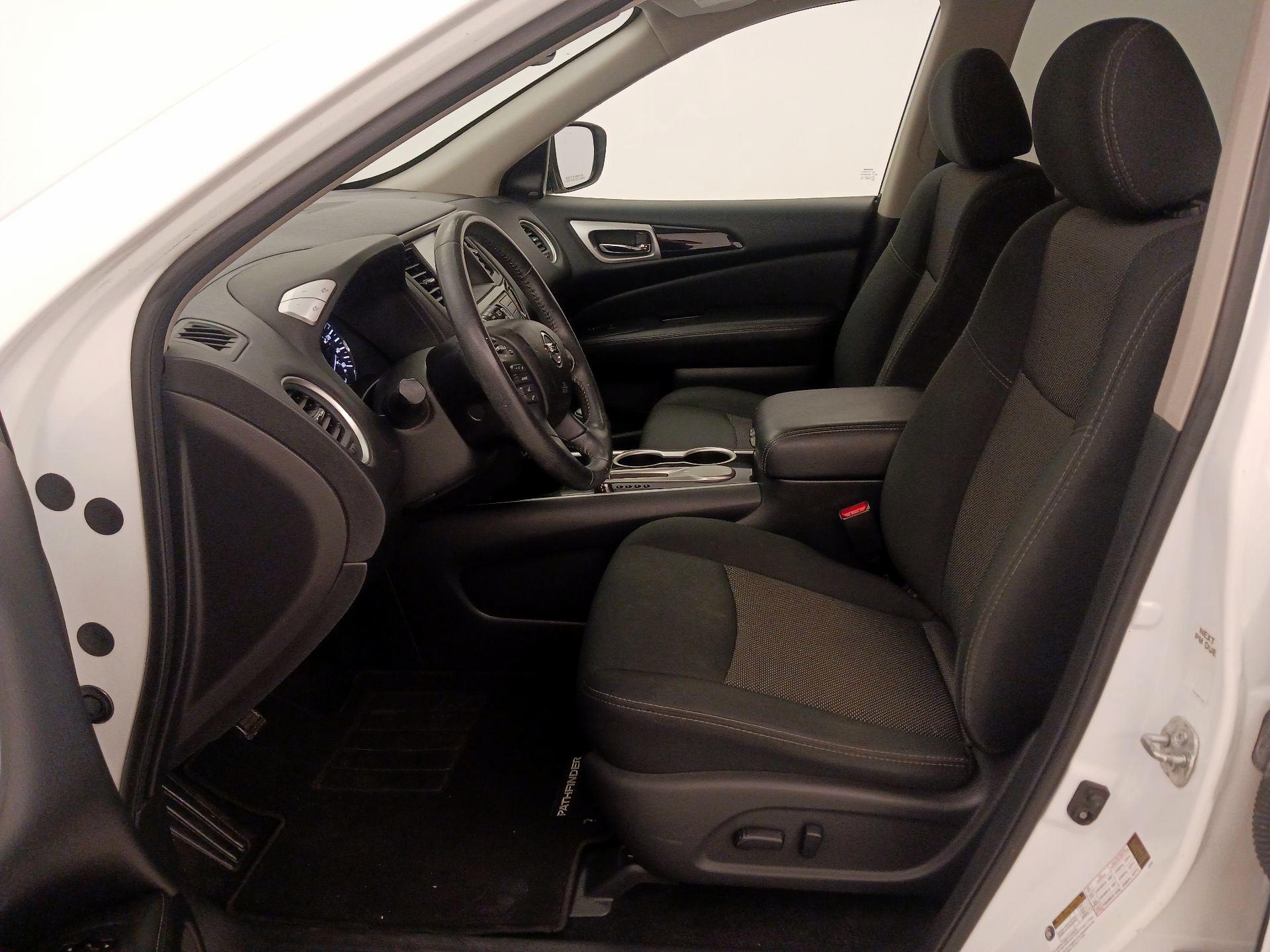 Thumbnail: 2019 Nissan Pathfinder - 11