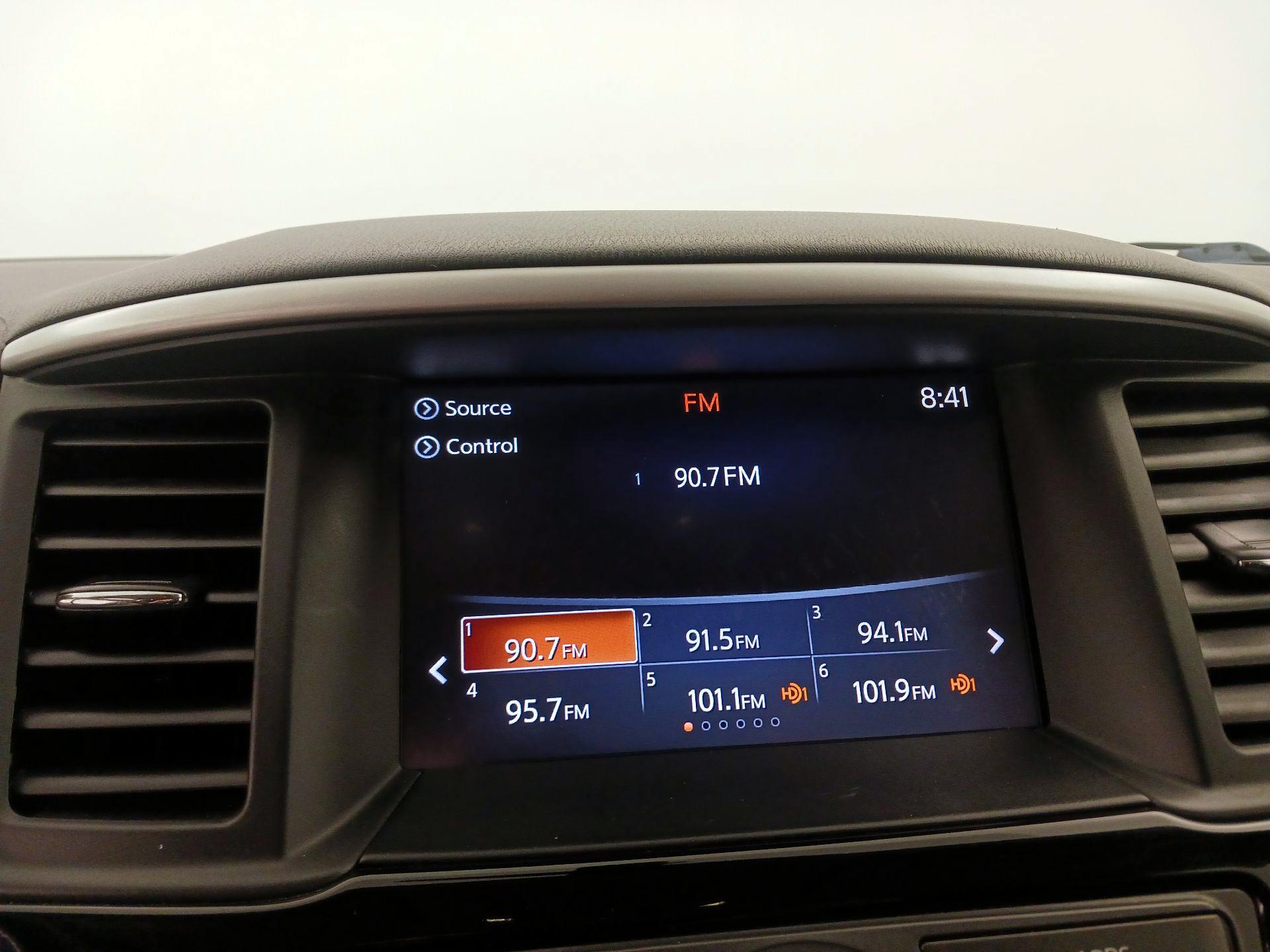 Thumbnail: 2019 Nissan Pathfinder - 15
