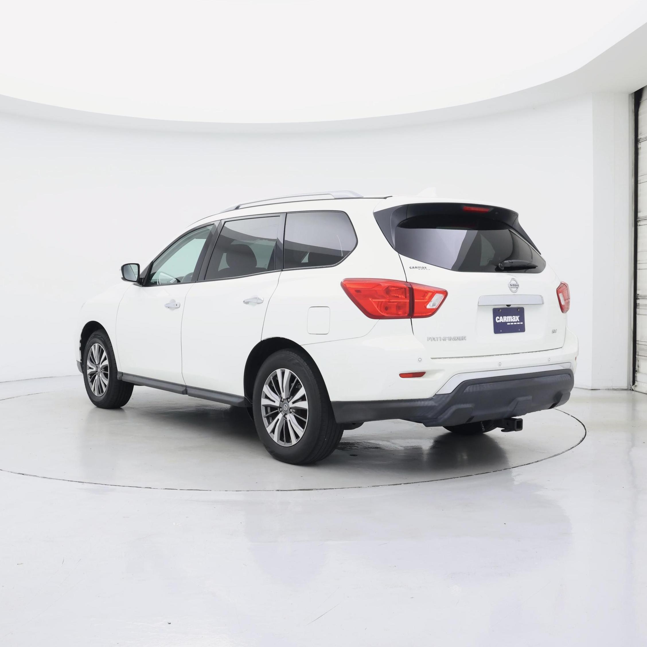 Thumbnail: 2019 Nissan Pathfinder - 2
