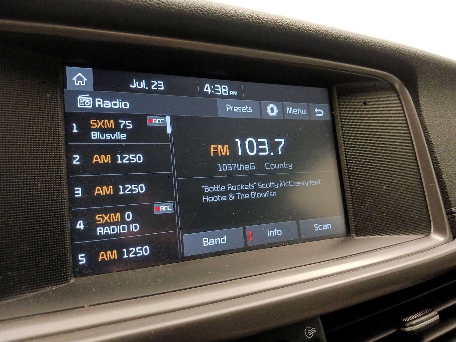 2018 Kia Optima LX - Photo 16