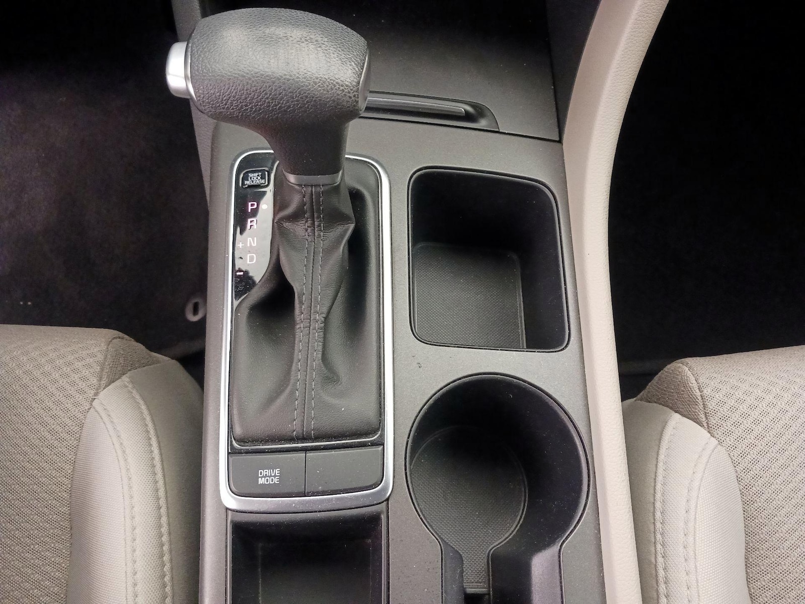 2018 Kia Optima LX - Photo 18