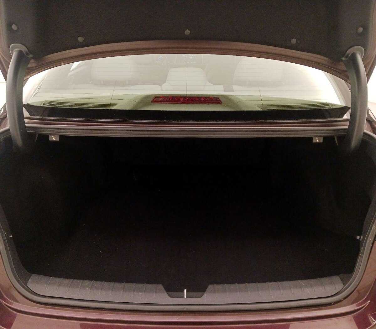 Trunk/Cargo (Seats Up)