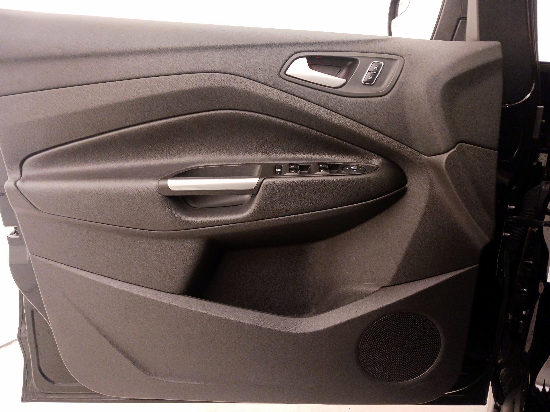 Thumbnail: 2016 Ford C-Max - 12