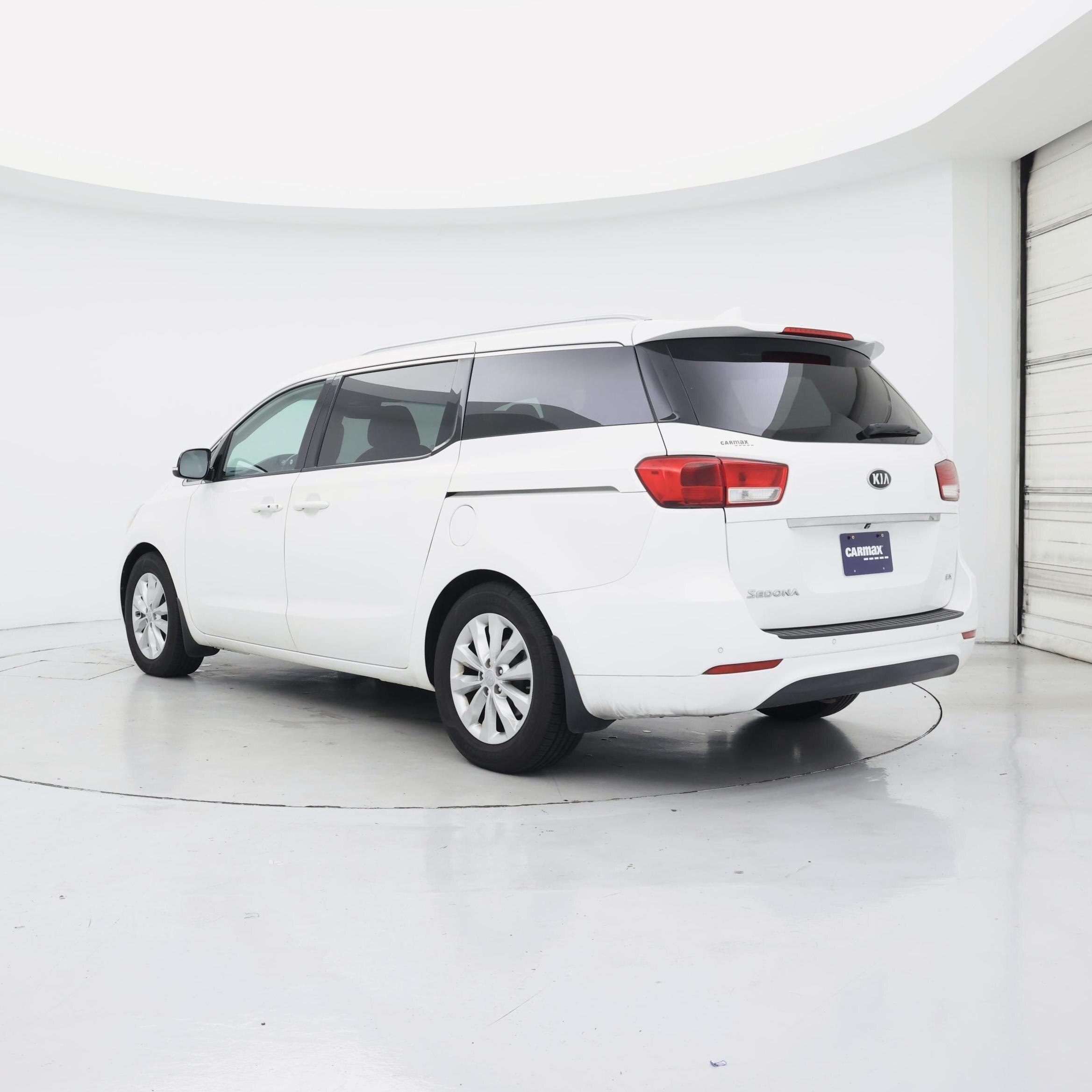 Thumbnail: 2017 Kia Sedona - 2