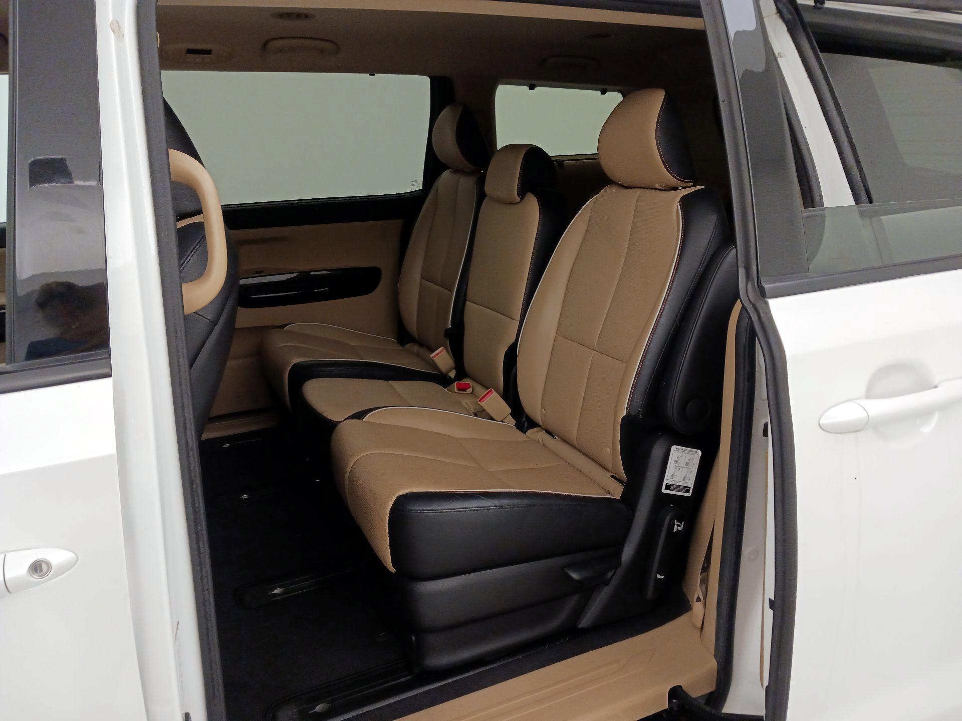 Thumbnail: 2017 Kia Sedona - 19