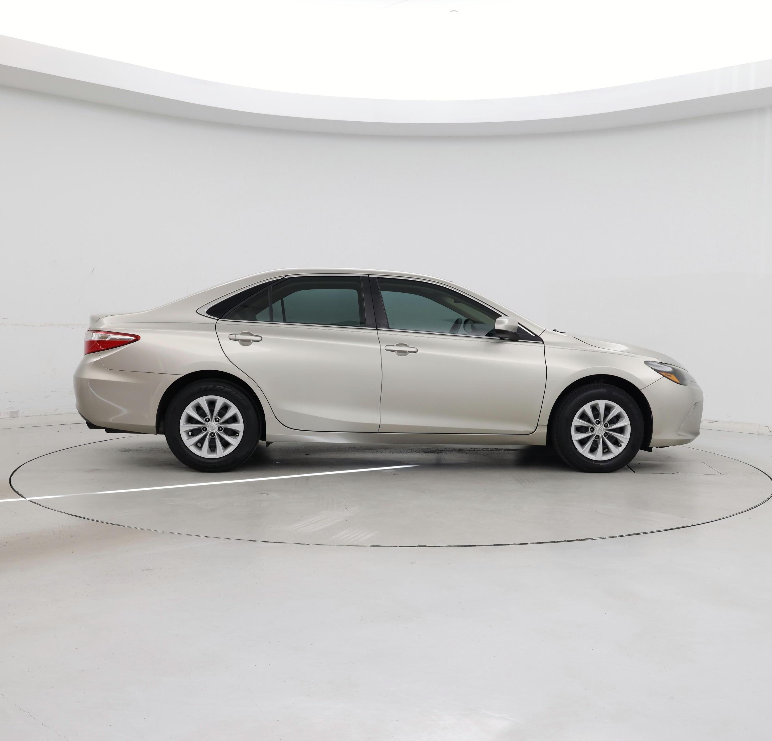 Thumbnail: 2017 Toyota Camry - 7