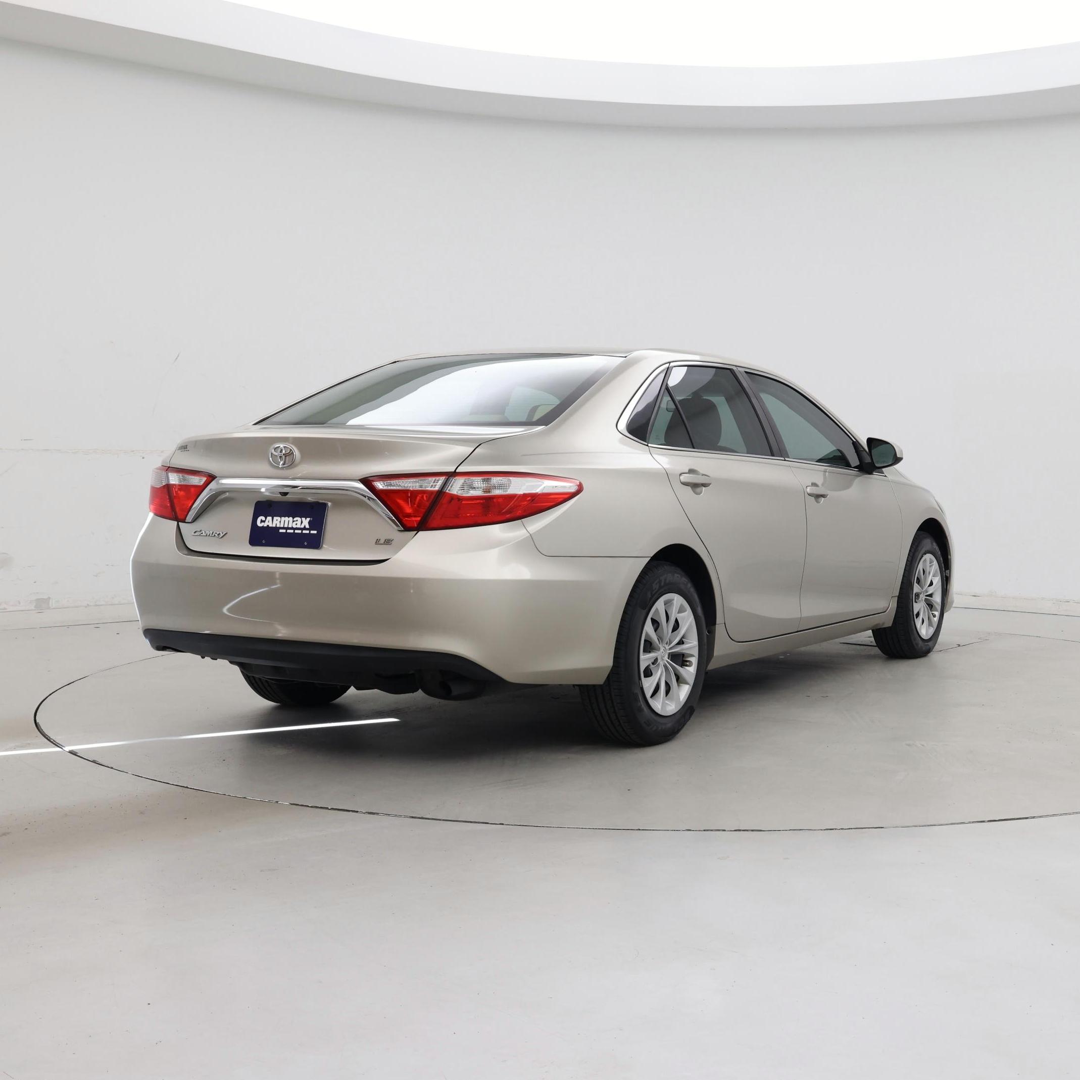Thumbnail: 2017 Toyota Camry - 8