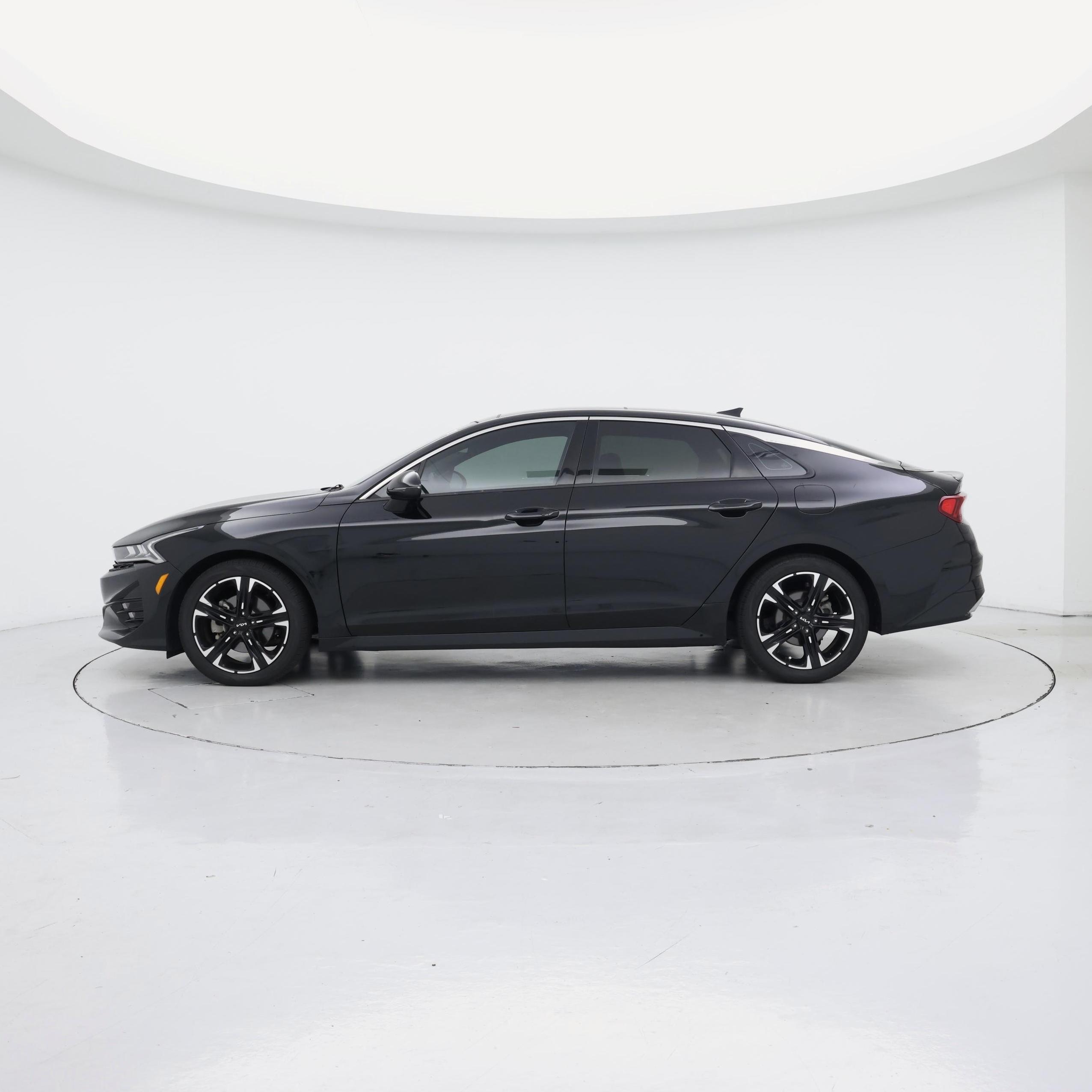 Thumbnail: 2023 Kia K5 - 3