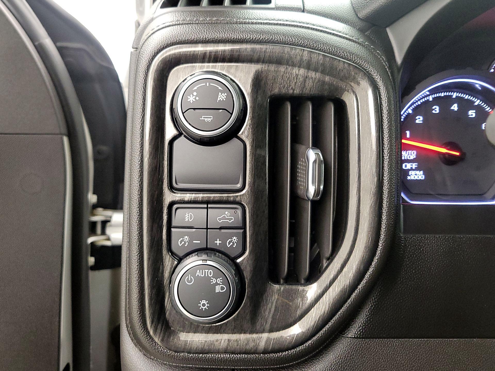 Thumbnail: 2019 Chevrolet Silverado 1500 - 13