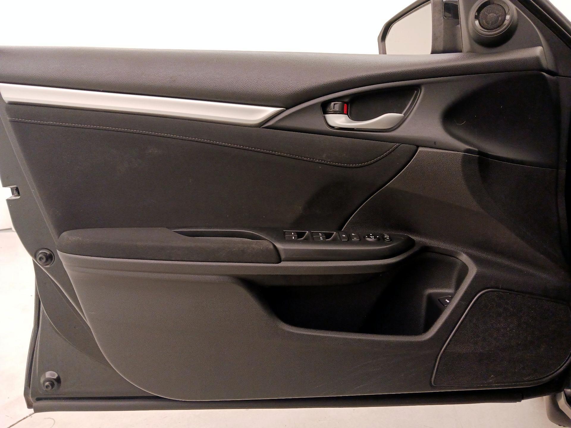 Thumbnail: 2017 Honda Civic - 12