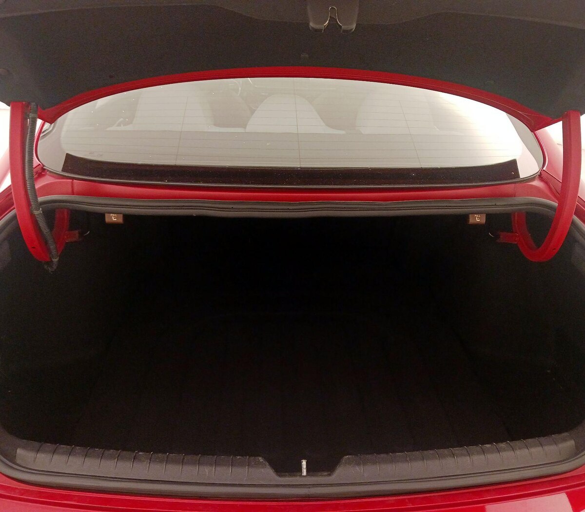 Trunk/Cargo (Seats Up)