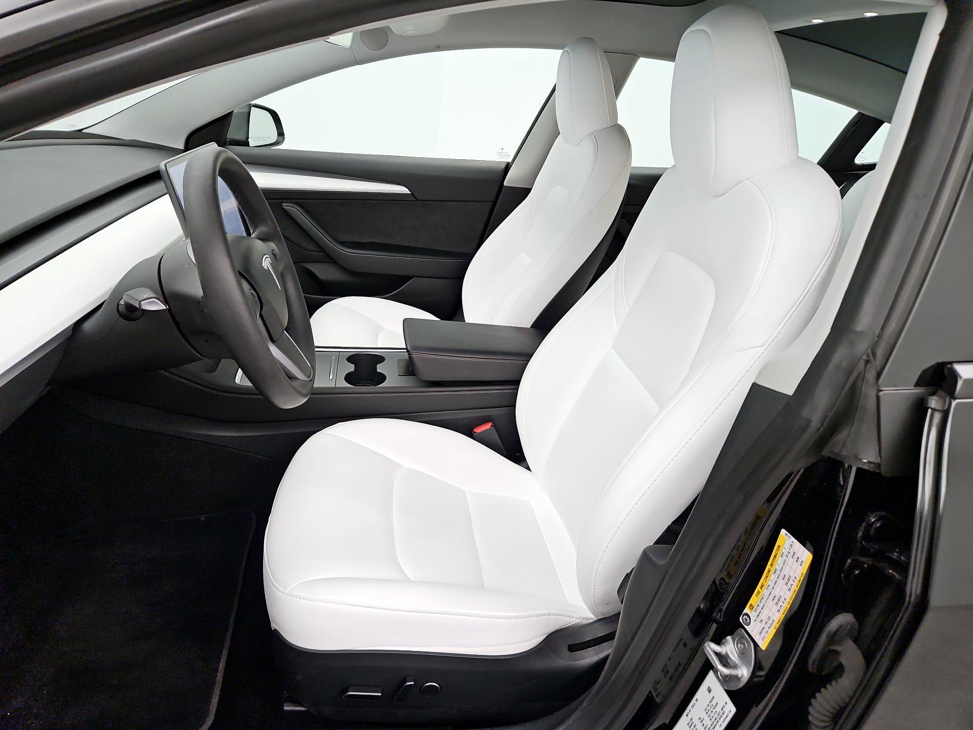 Thumbnail: 2023 Tesla Model 3 - 11