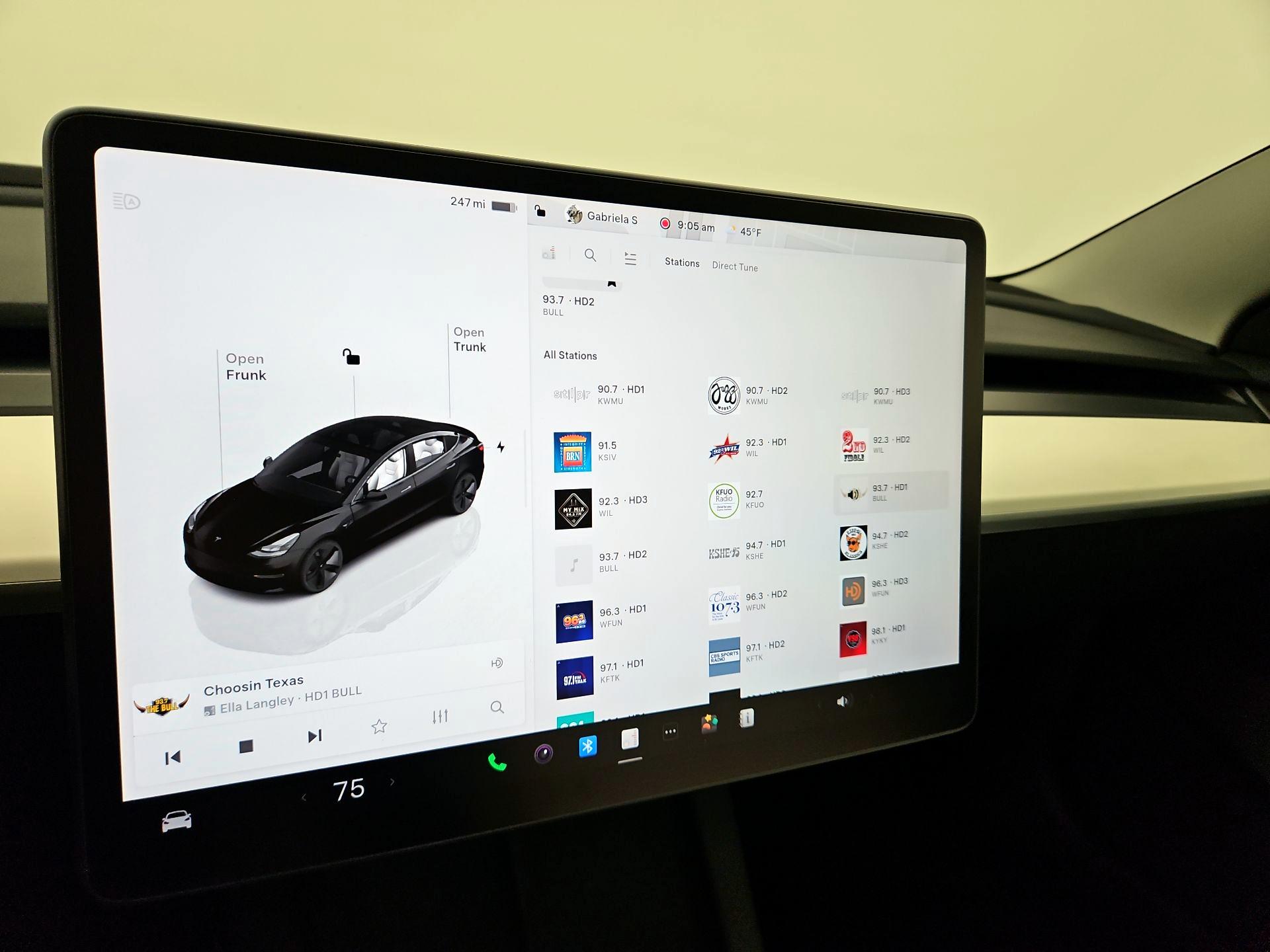 Thumbnail: 2023 Tesla Model 3 - 15