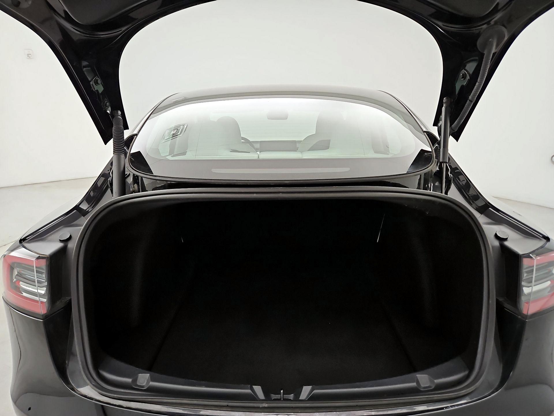 Thumbnail: 2023 Tesla Model 3 - 20