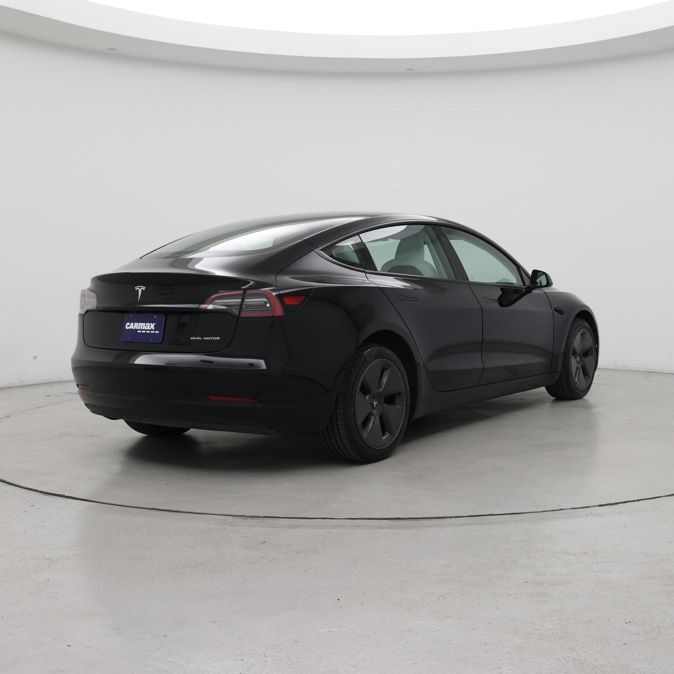 Thumbnail: 2023 Tesla Model 3 - 8