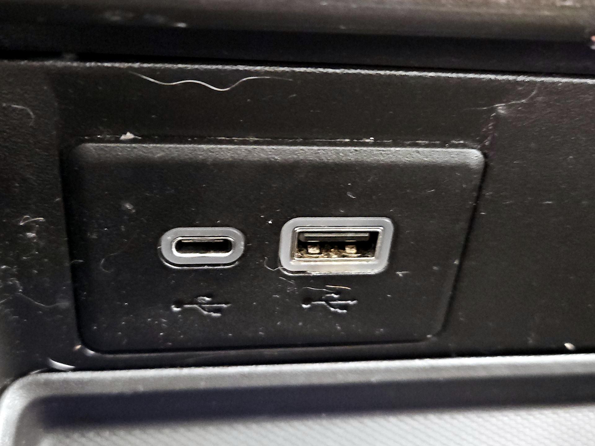 Thumbnail: 2022 GMC Yukon - 18