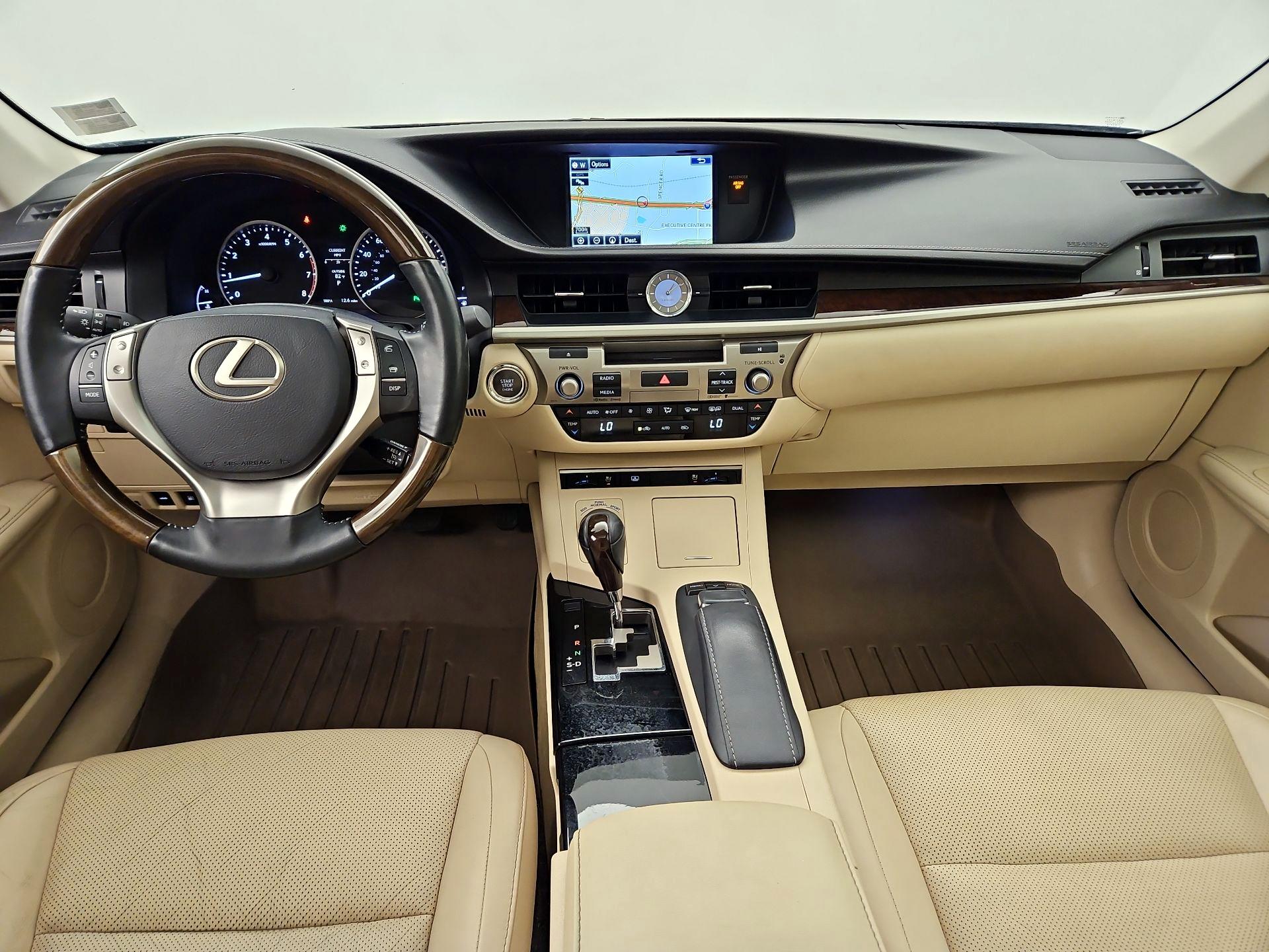 Thumbnail: 2015 Lexus ES - 9