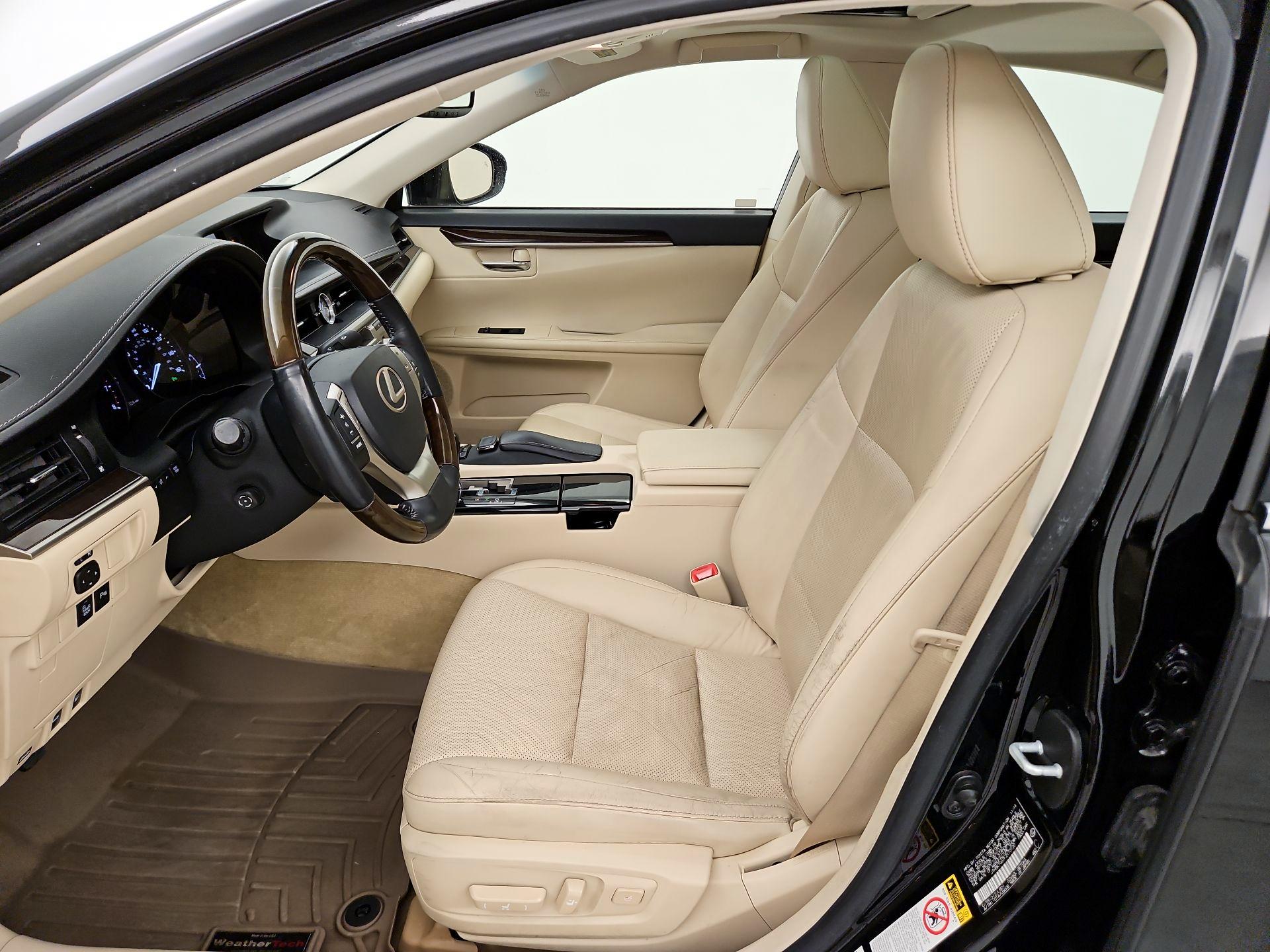 Thumbnail: 2015 Lexus ES - 11