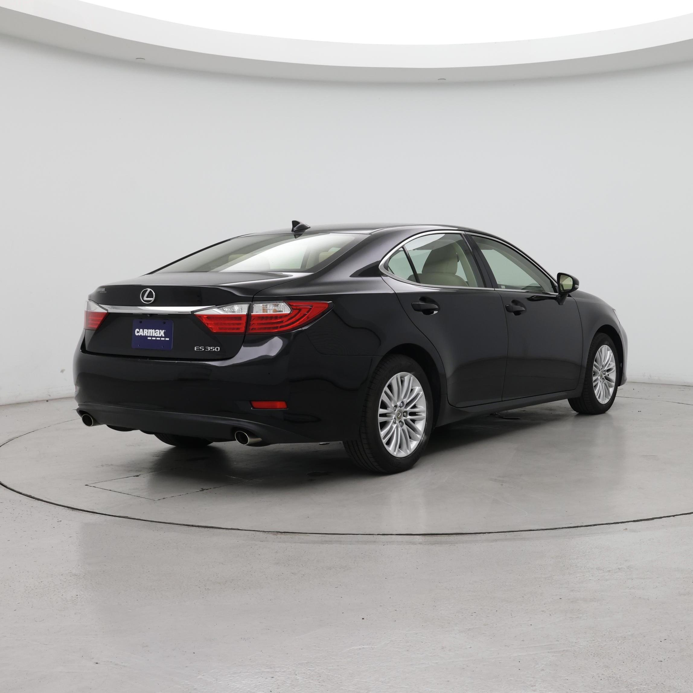 Thumbnail: 2015 Lexus ES - 8