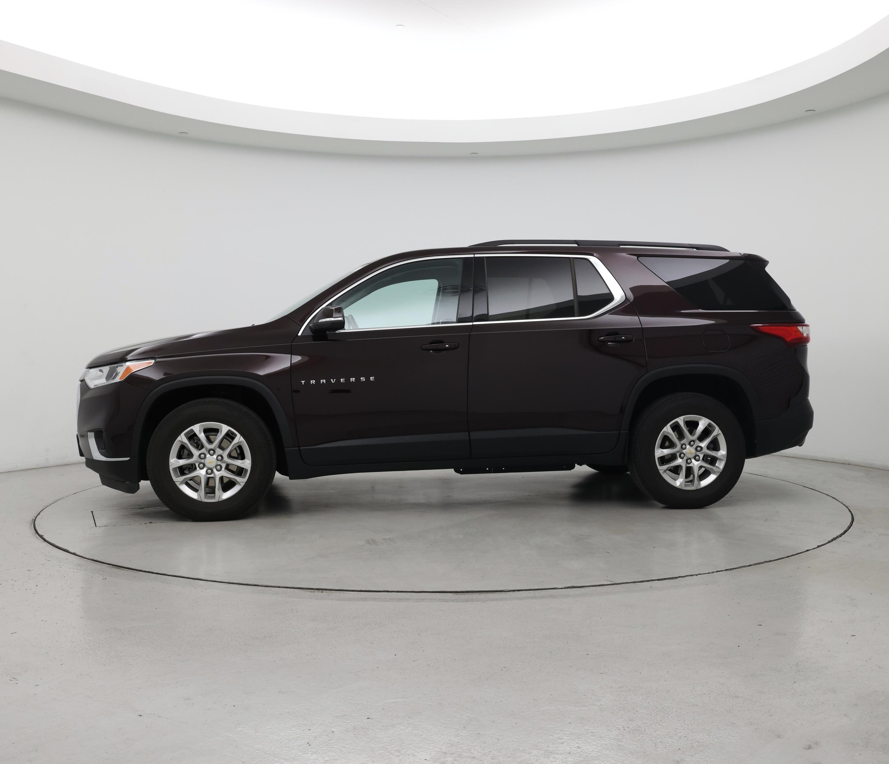 Thumbnail: 2021 Chevrolet Traverse - 3