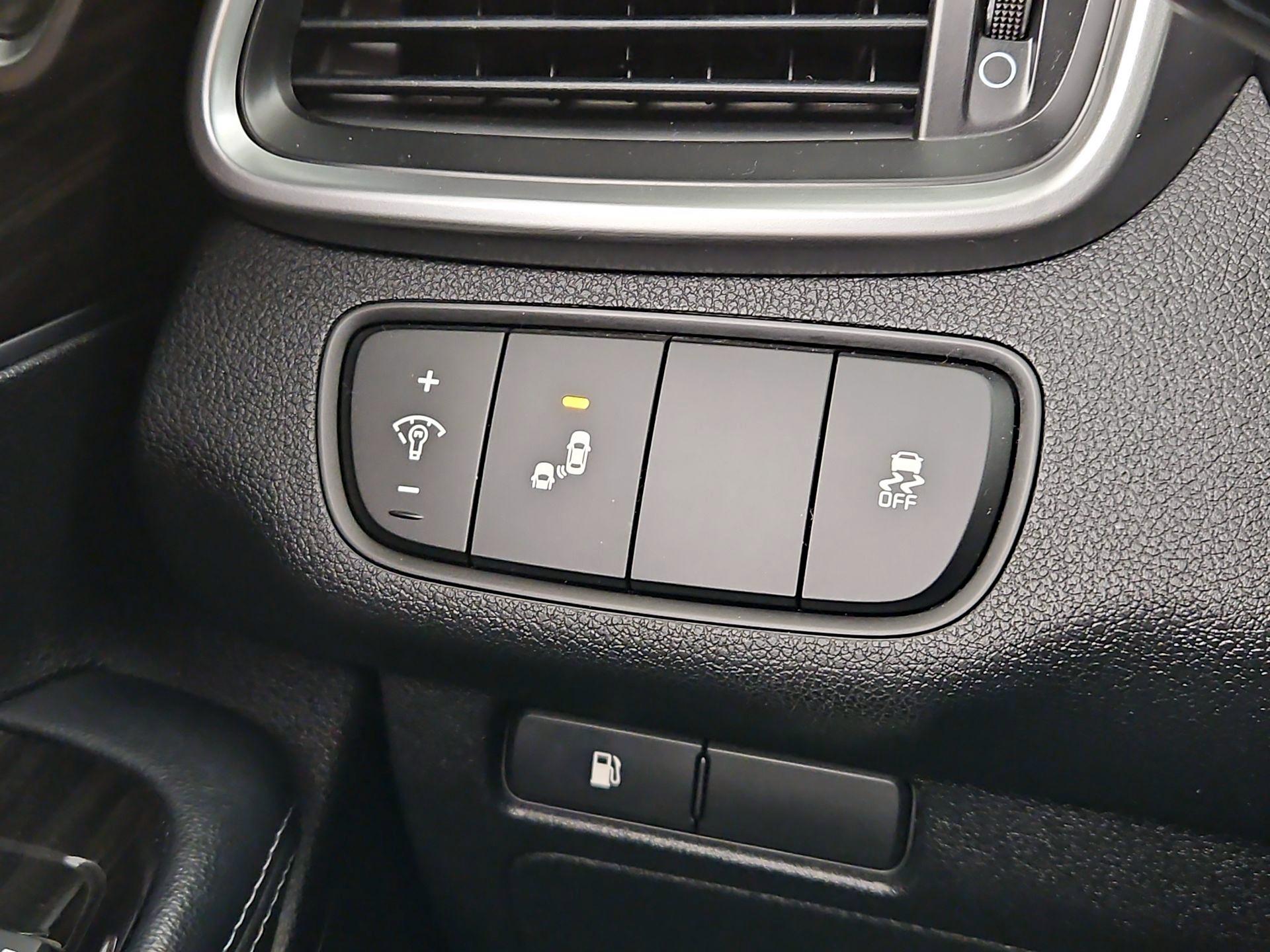 Thumbnail: 2020 Kia Sorento - 13