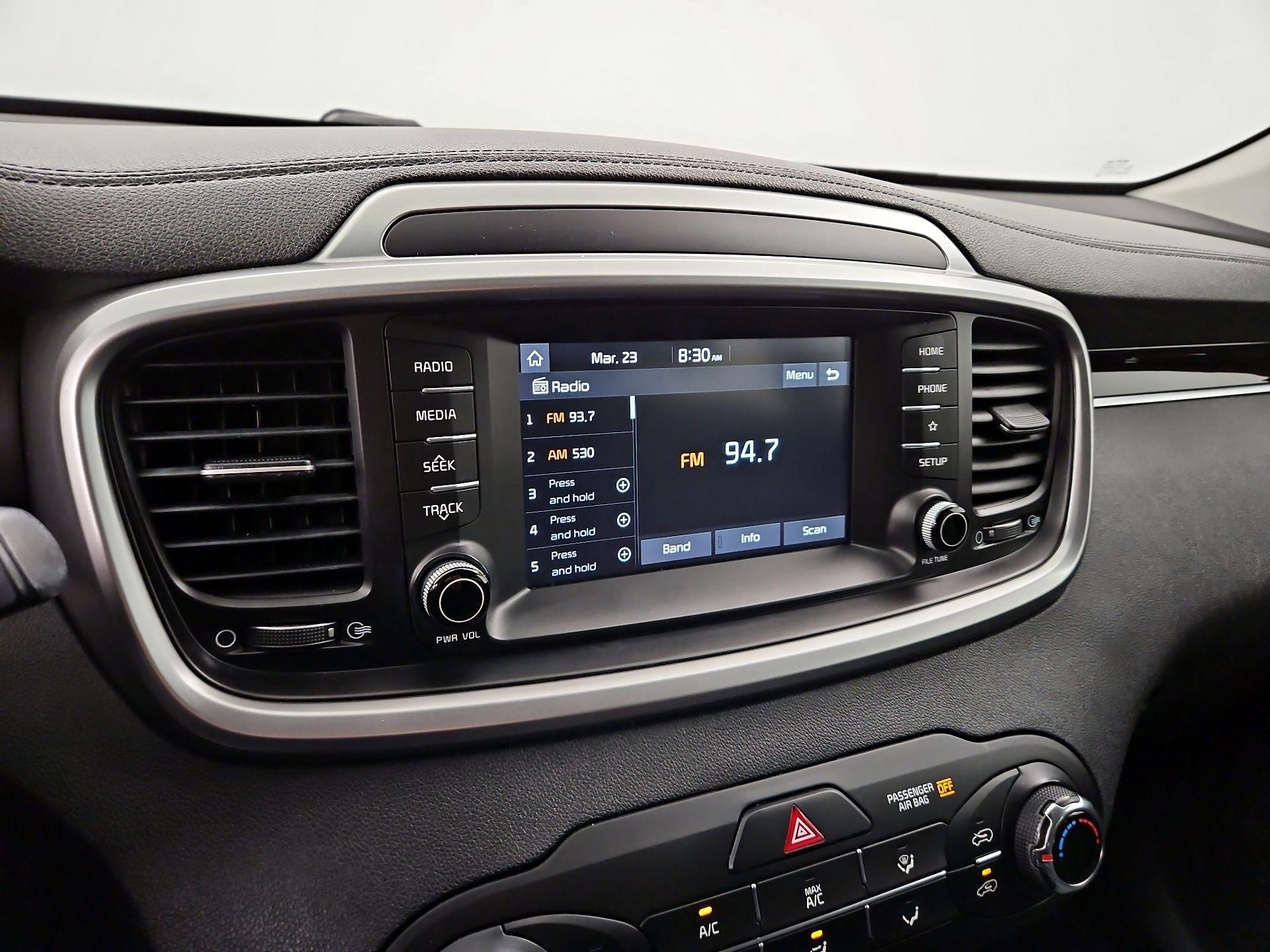 Thumbnail: 2020 Kia Sorento - 15