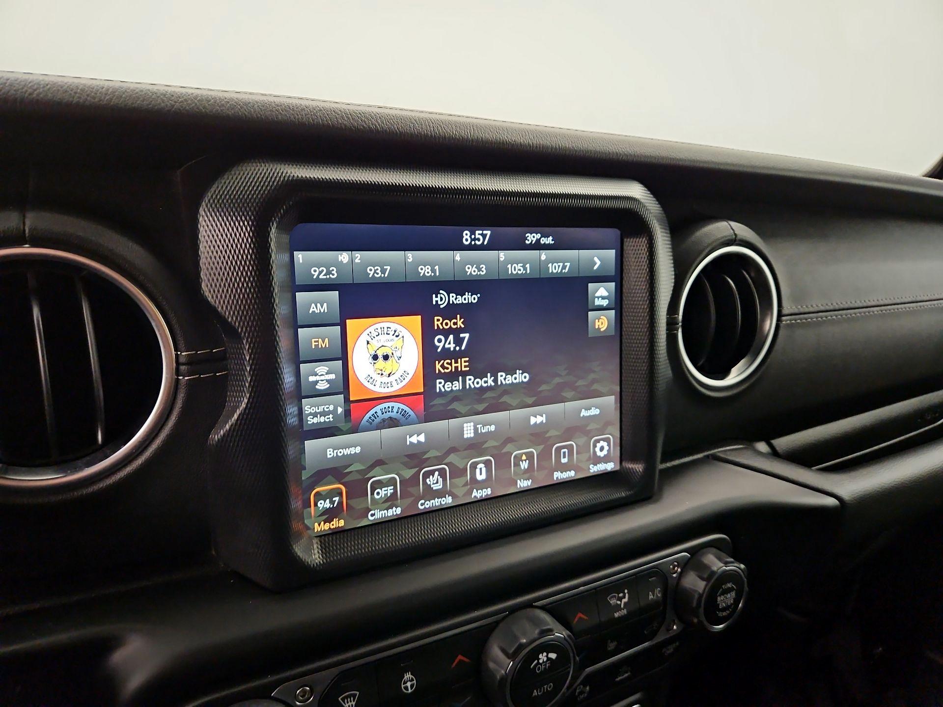 Thumbnail: 2021 Jeep Wrangler - 16