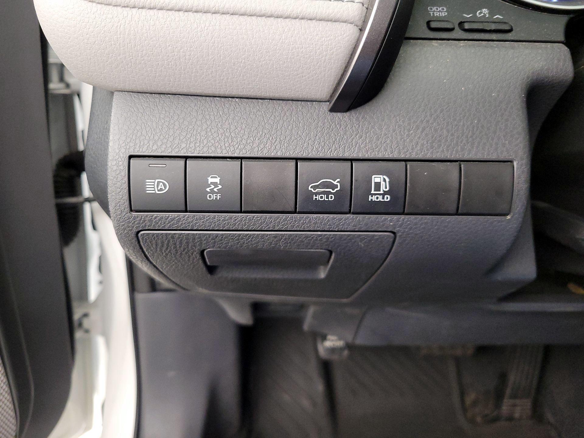 Thumbnail: 2023 Toyota Camry - 13