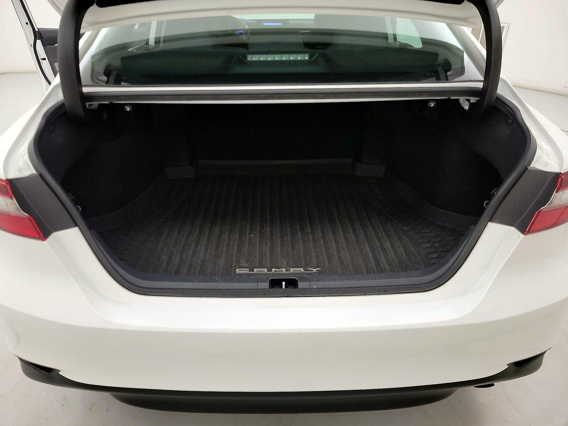 Thumbnail: 2023 Toyota Camry - 20