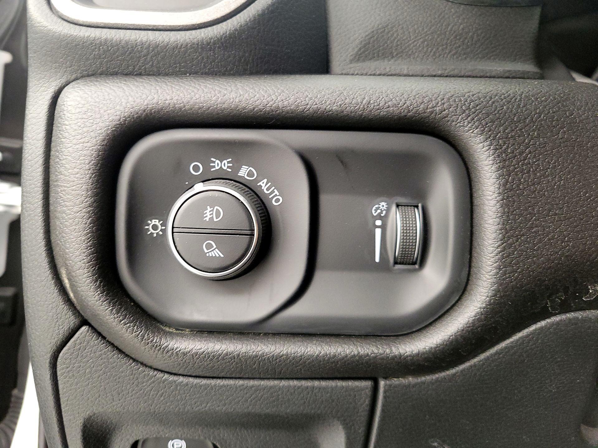 Thumbnail: 2025 RAM 1500 - 13