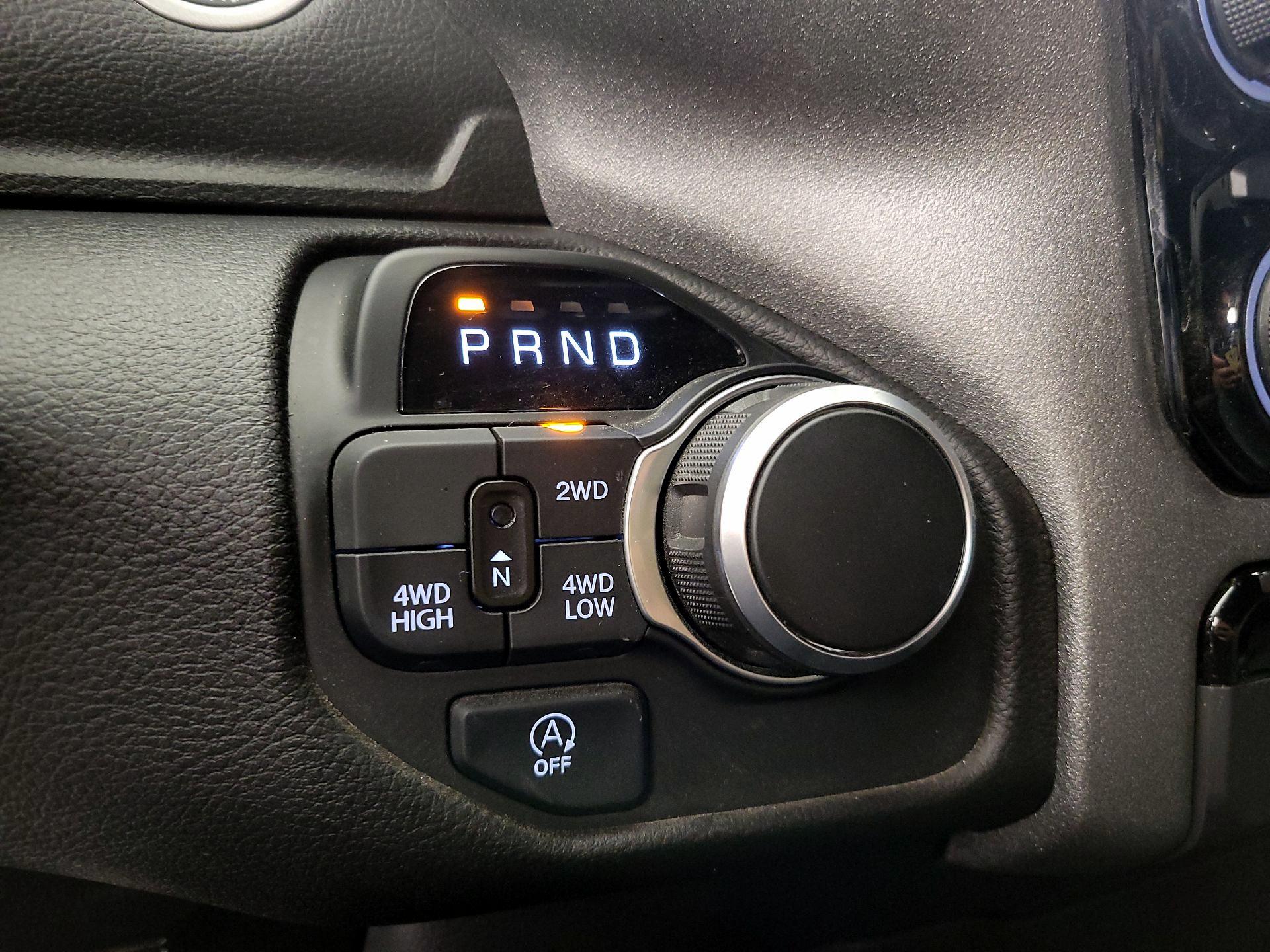 Thumbnail: 2025 RAM 1500 - 17