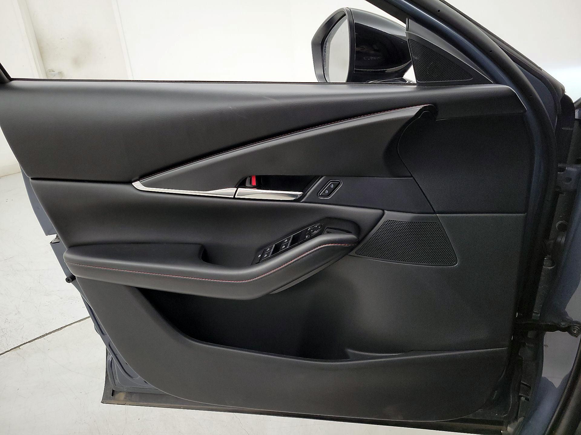 Thumbnail: 2025 Mazda CX-30 - 12