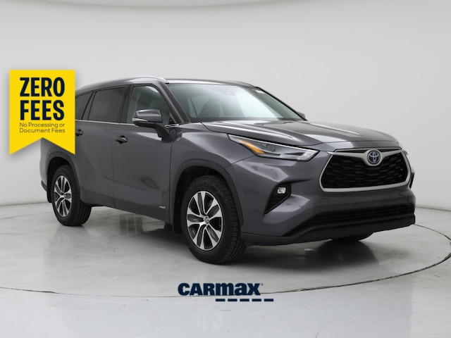 Gray 2022 Toyota Highlander Hybrid XLE AWD SUV / Crossover All-Wheel Drive Automatic