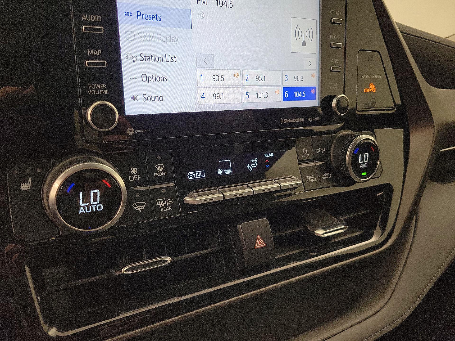 Thumbnail: 2022 Toyota Highlander - 16