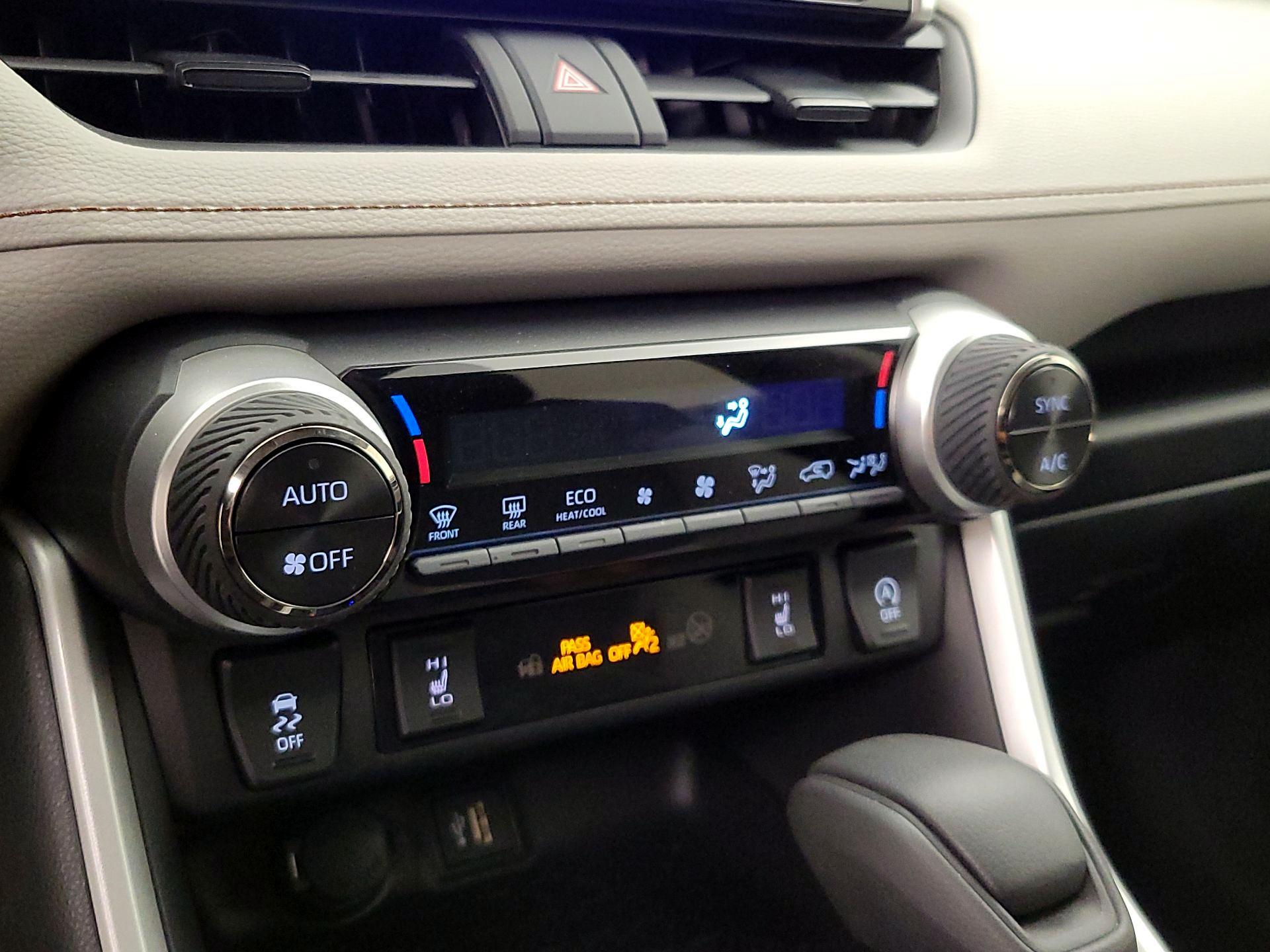 Thumbnail: 2024 Toyota RAV4 - 16