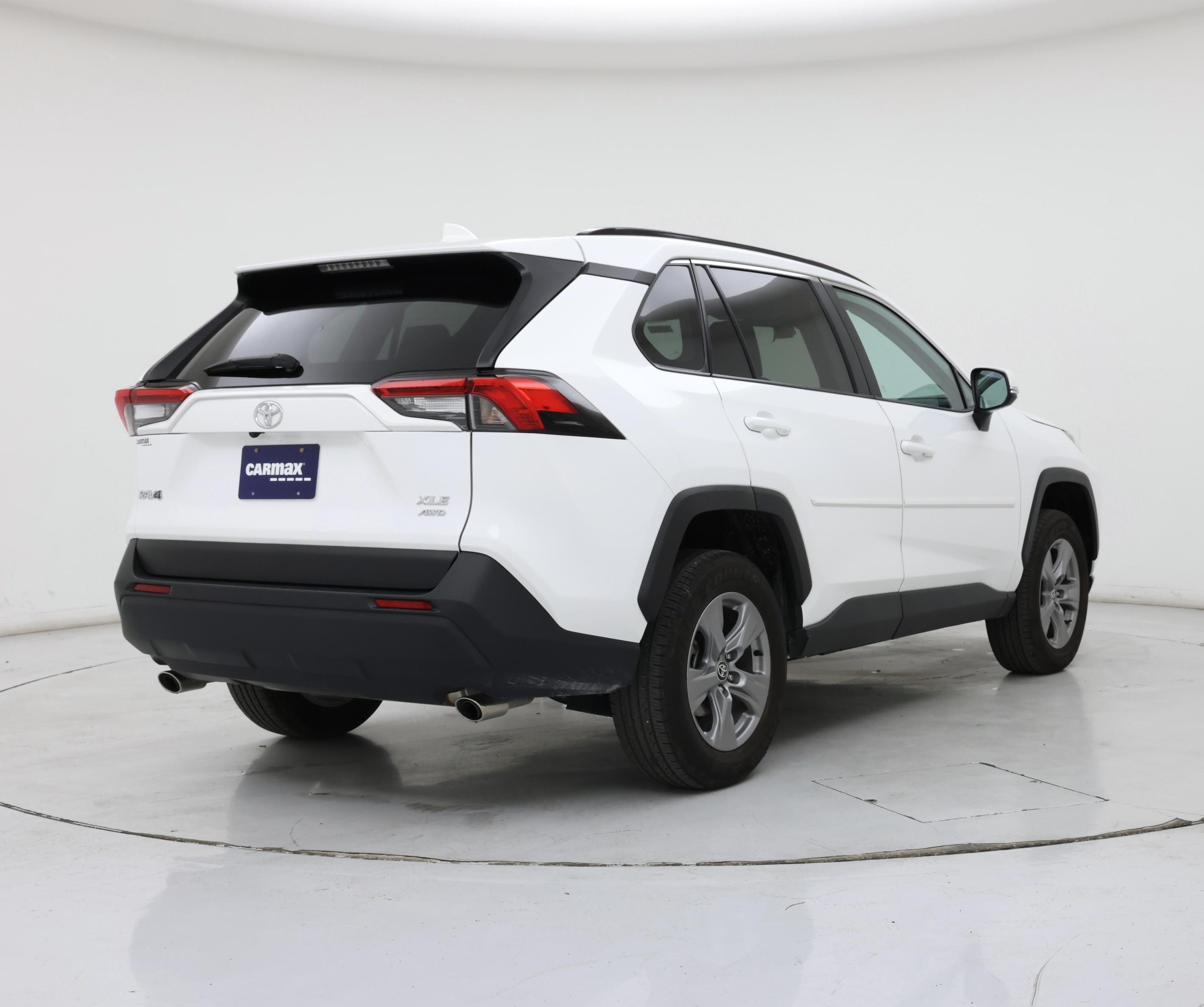 Thumbnail: 2024 Toyota RAV4 - 8