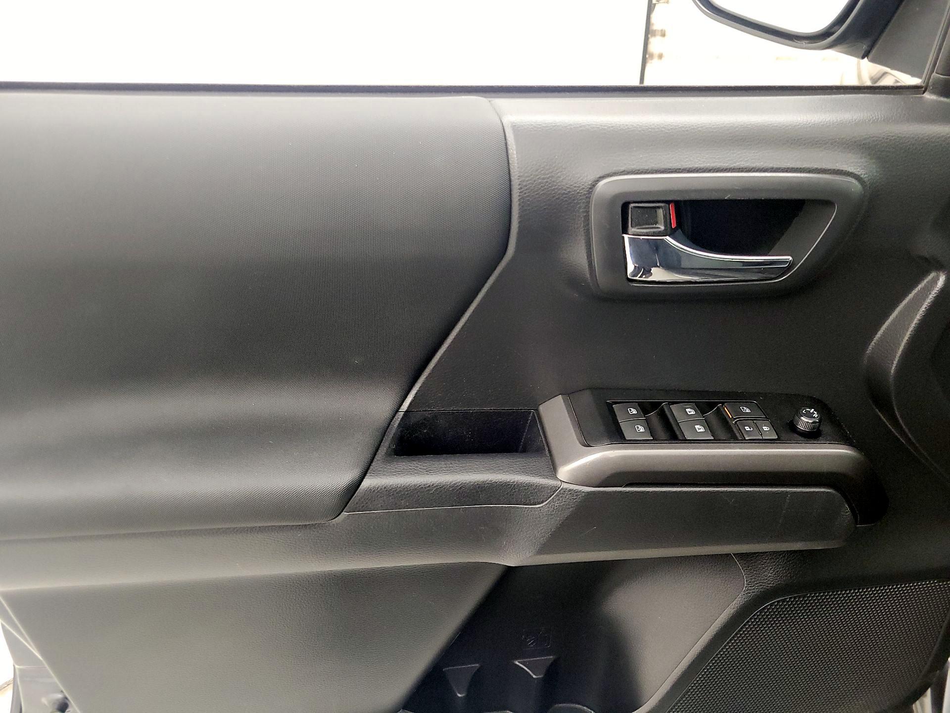 Thumbnail: 2023 Toyota Tacoma - 12