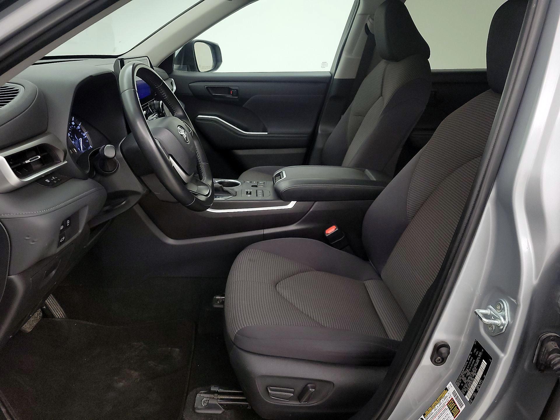 Thumbnail: 2024 Toyota Highlander - 11