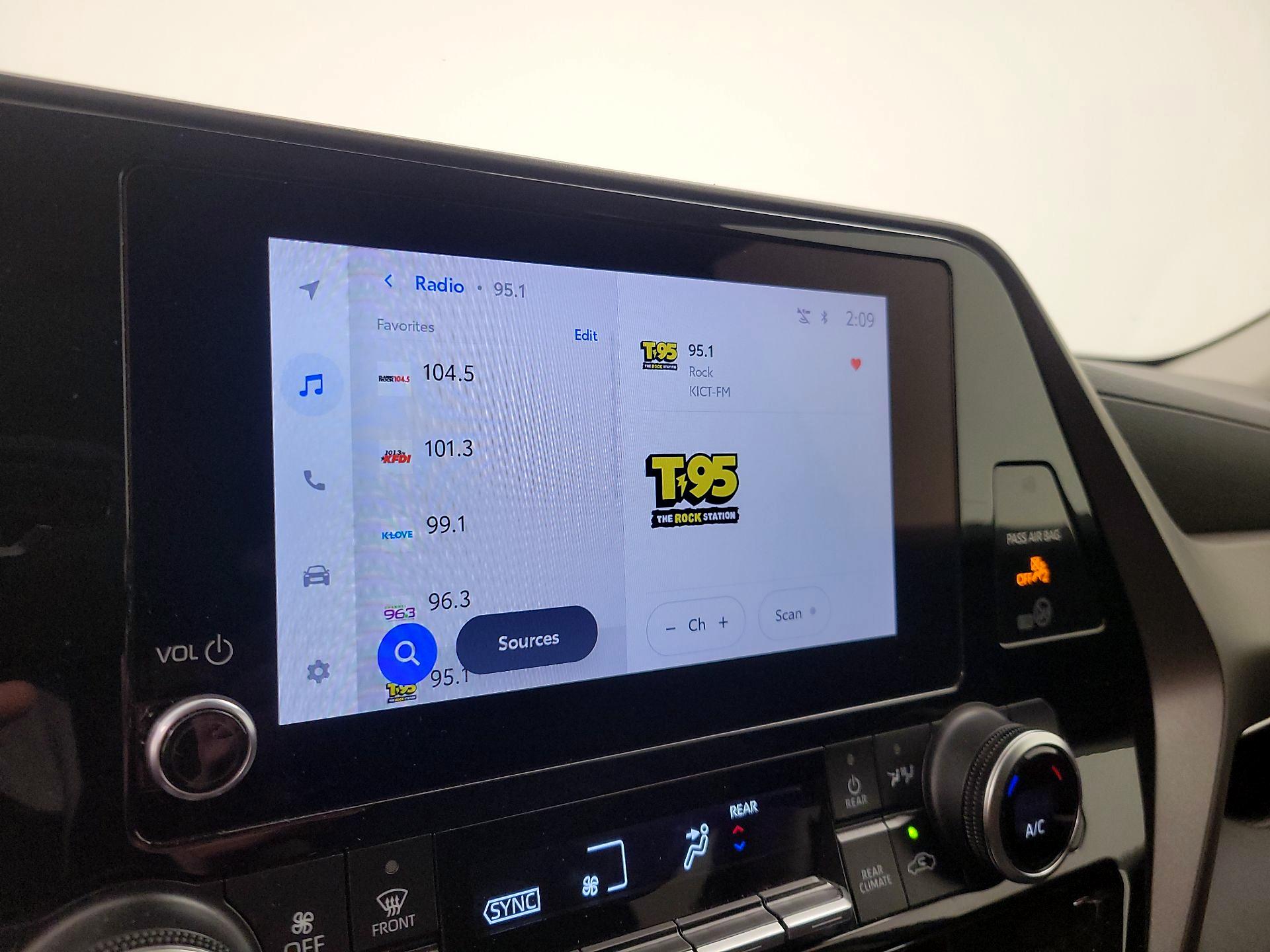 Thumbnail: 2024 Toyota Highlander - 15