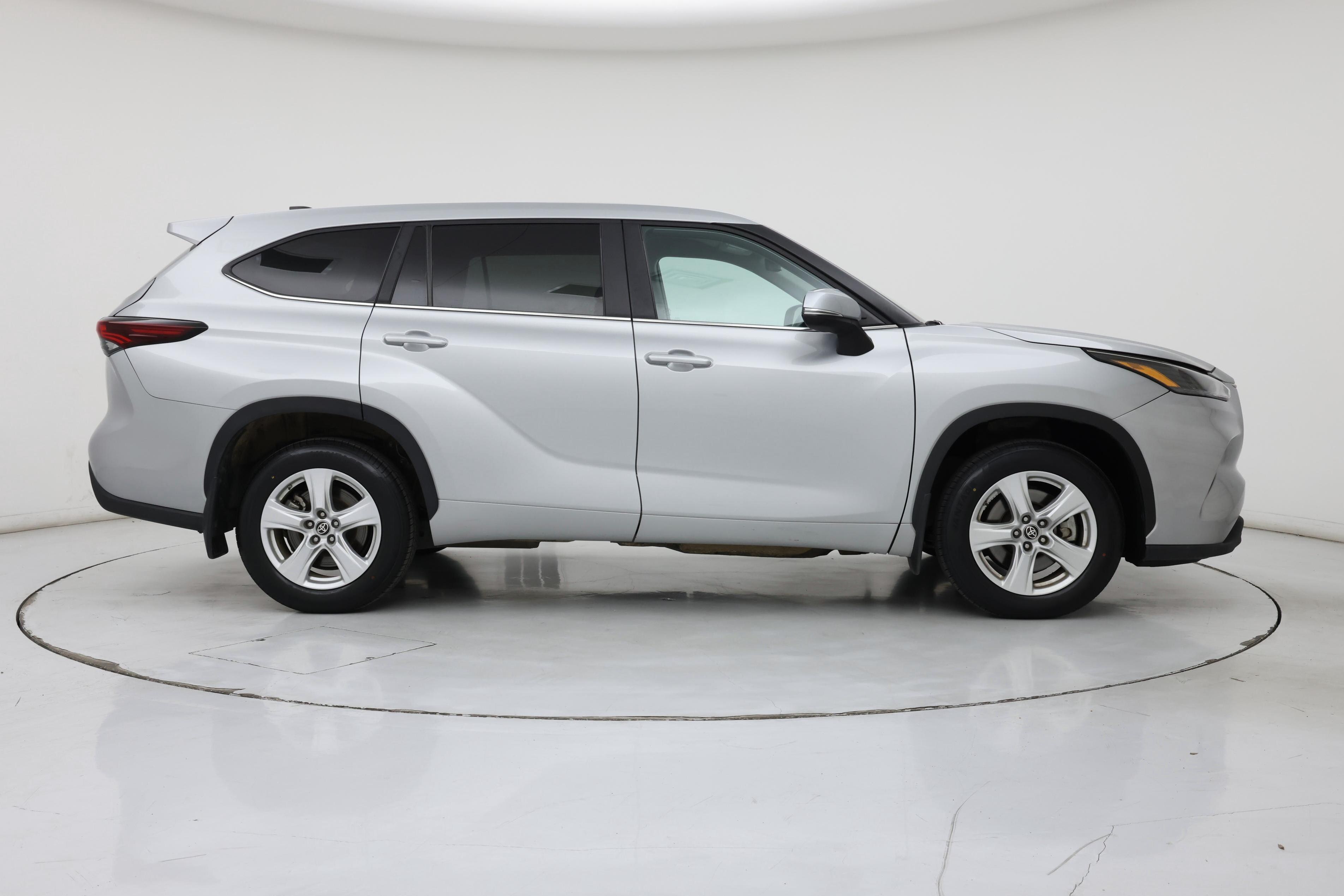 Thumbnail: 2024 Toyota Highlander - 7