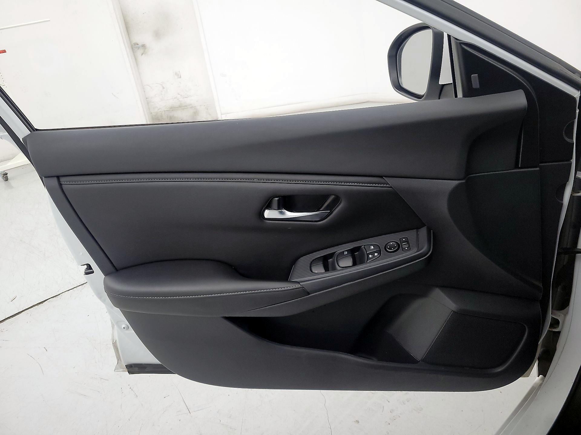 Thumbnail: 2023 Nissan Sentra - 12