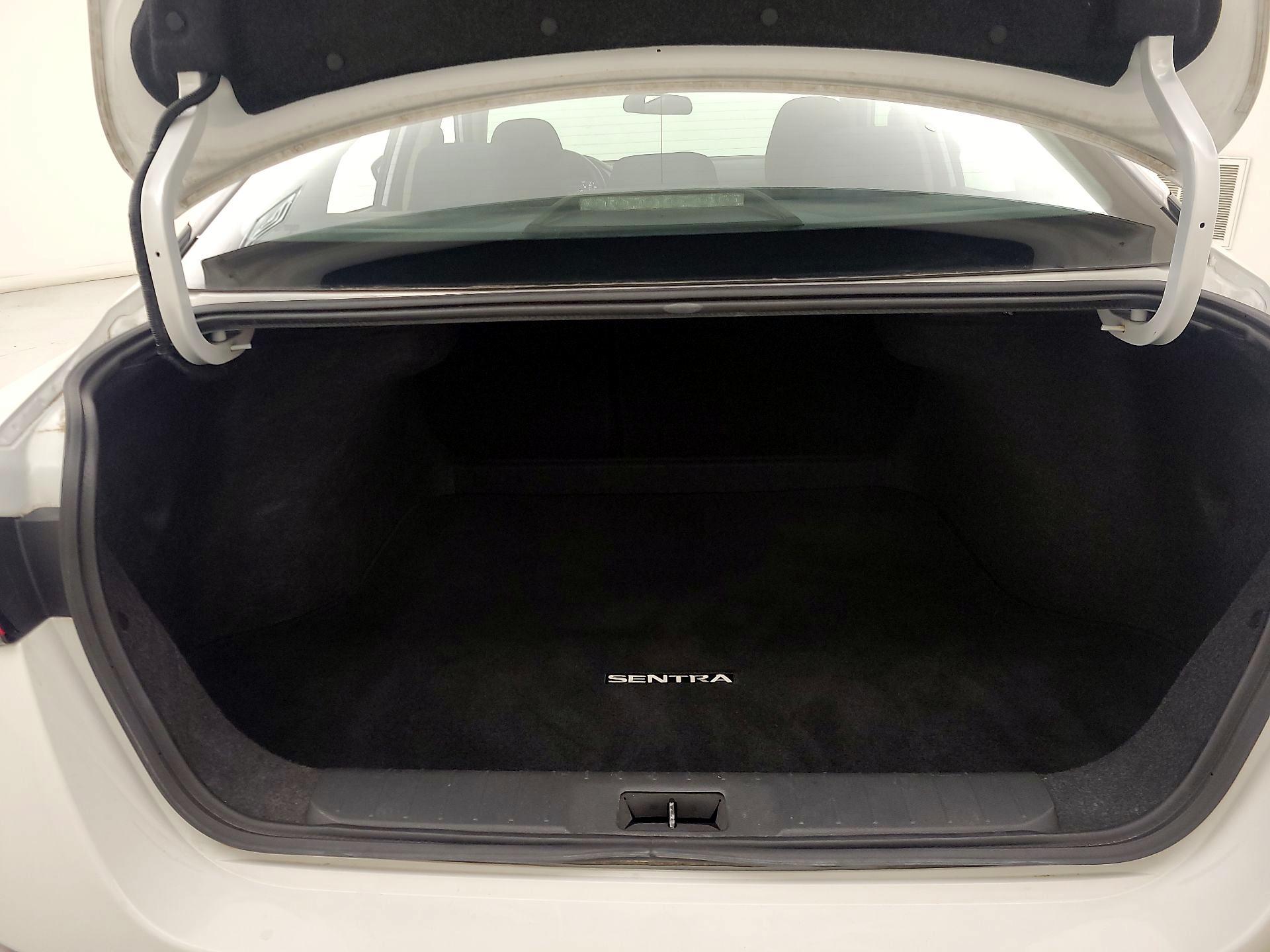 Thumbnail: 2023 Nissan Sentra - 20