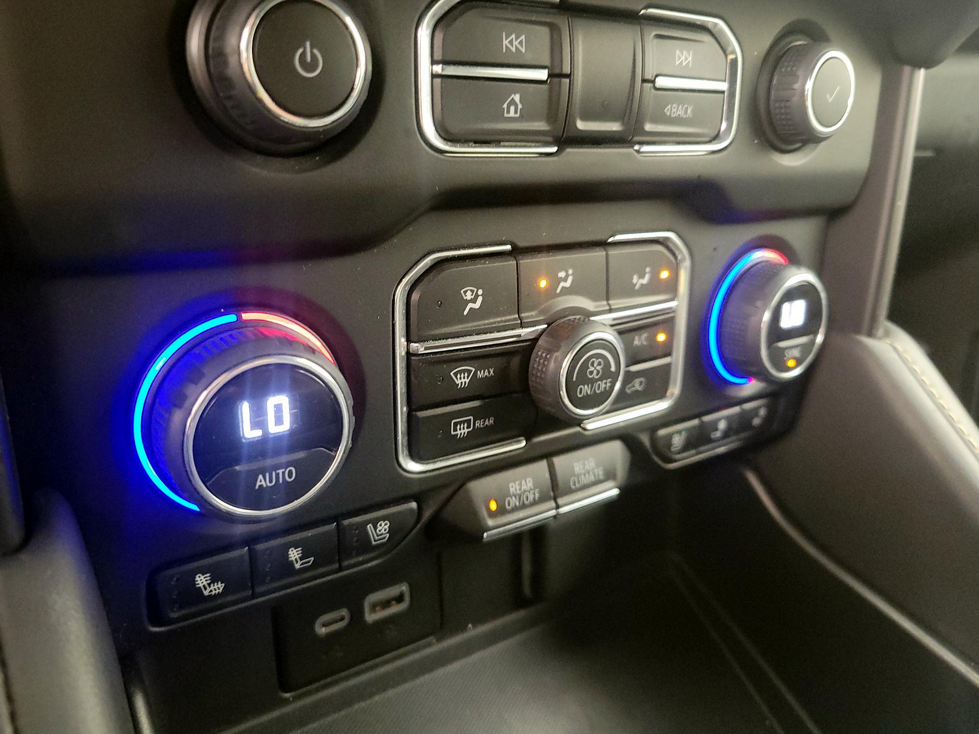 Thumbnail: 2023 Chevrolet Suburban - 16