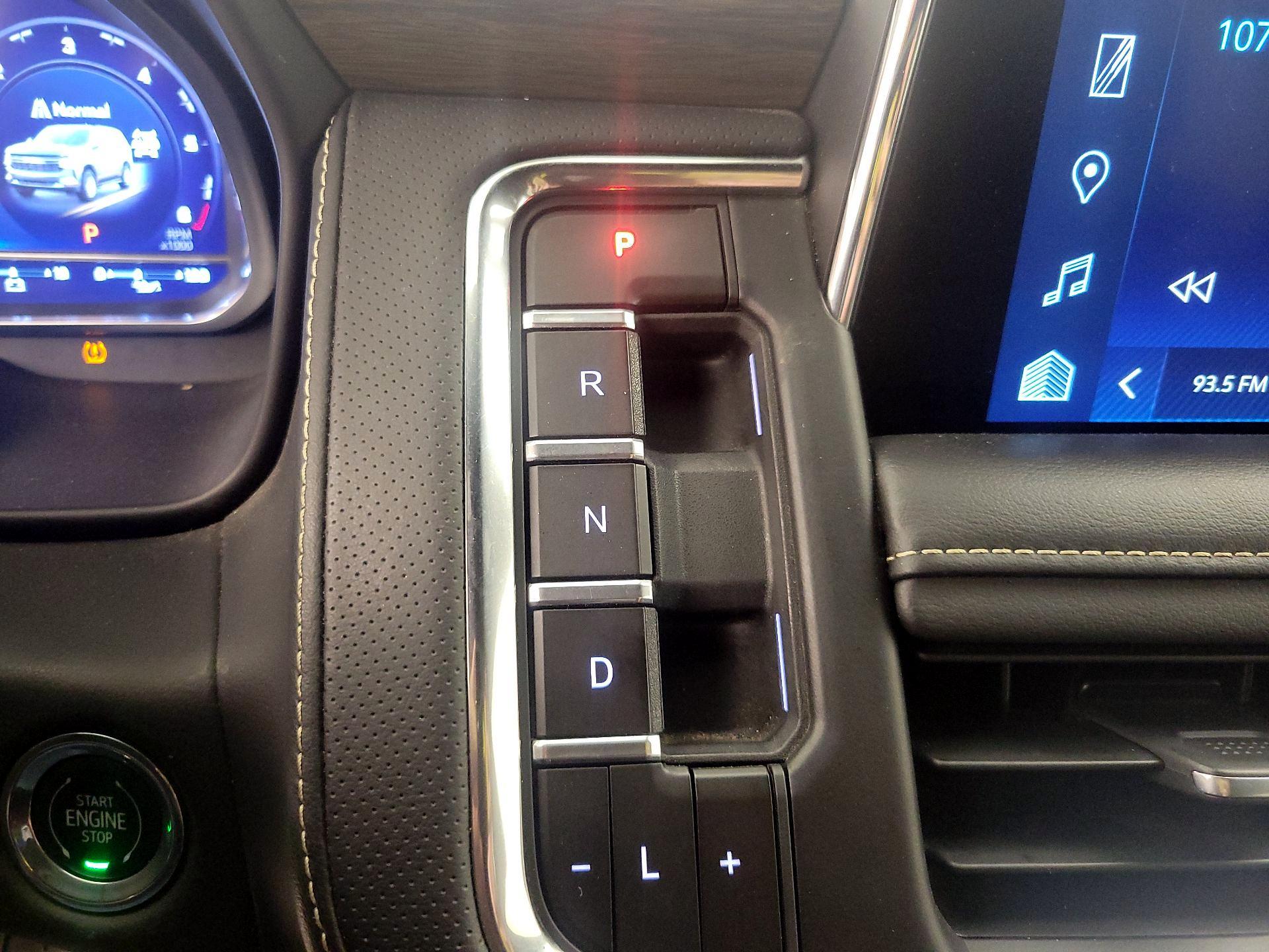 Thumbnail: 2023 Chevrolet Suburban - 17