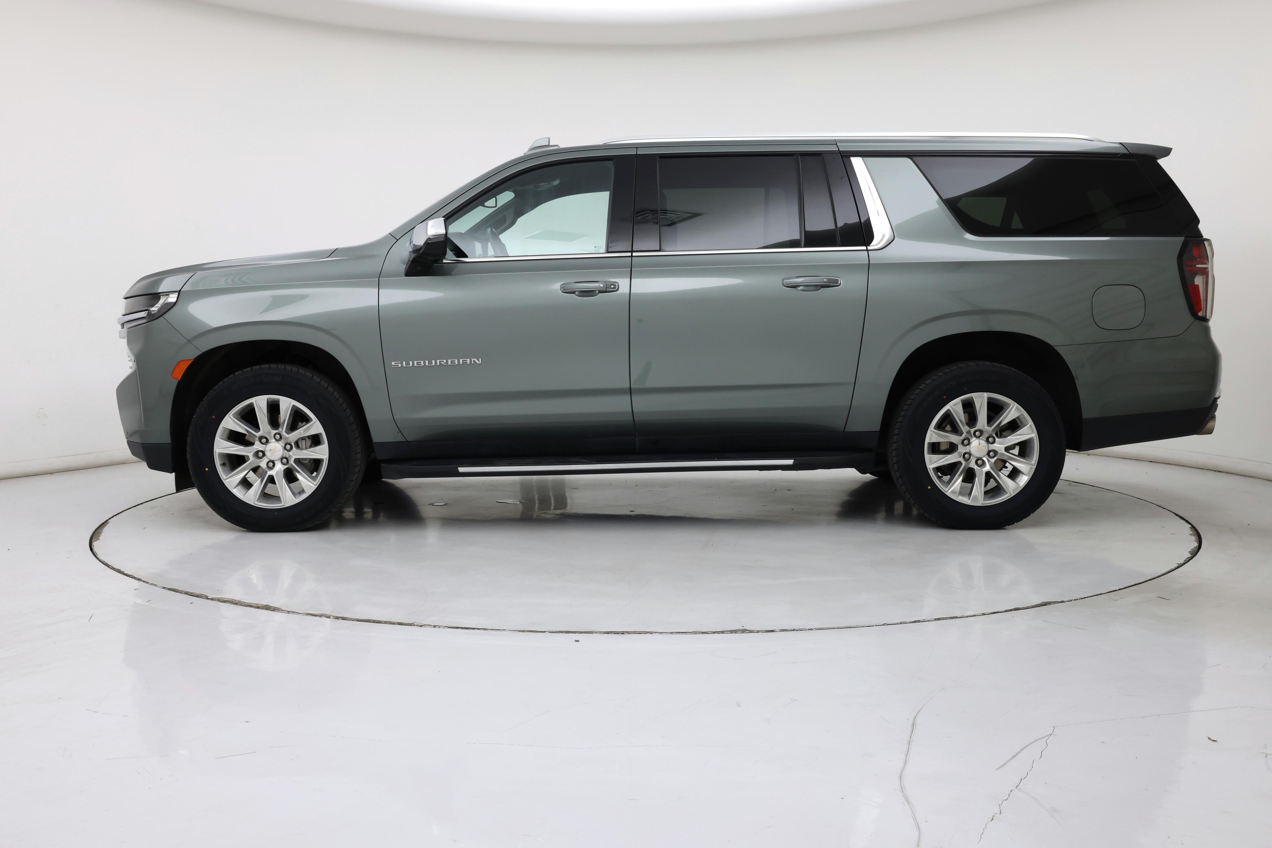 Thumbnail: 2023 Chevrolet Suburban - 3