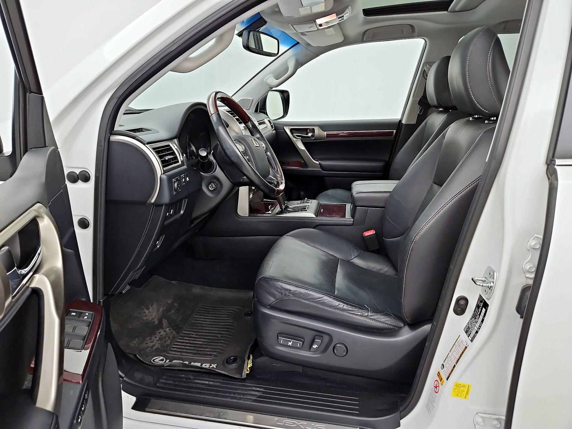 Thumbnail: 2018 Lexus GX - 11