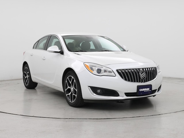 White 2017 Buick Regal Sport Touring Sedan FWD Sedan Front-Wheel Drive Automatic