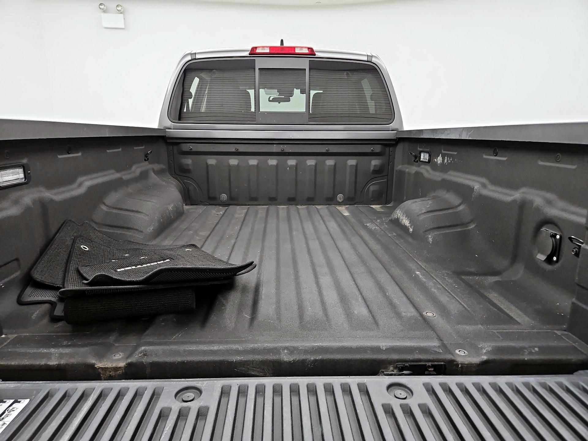 Thumbnail: 2022 Nissan Frontier - 20