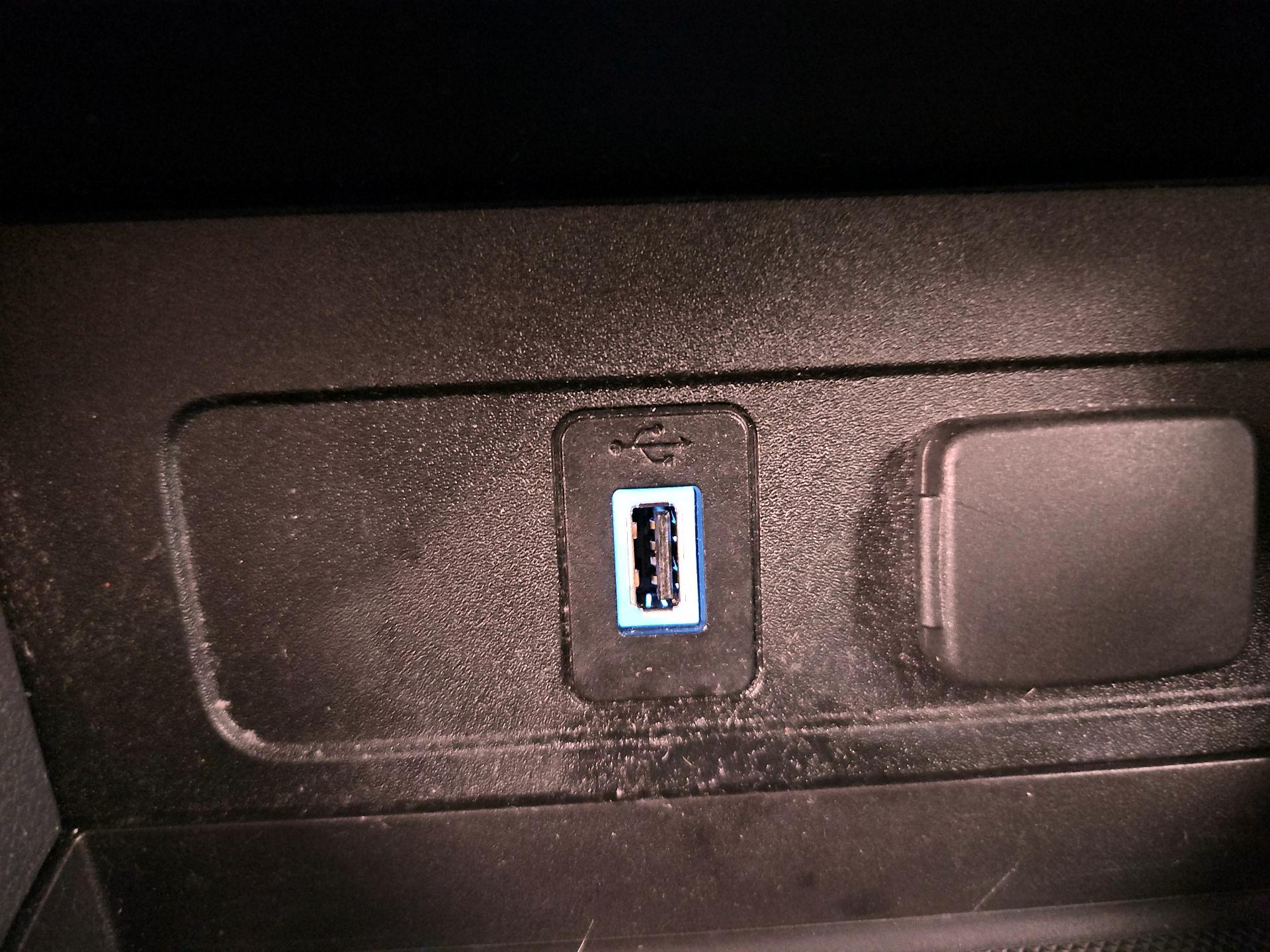 Thumbnail: 2017 Ford Escape - 18